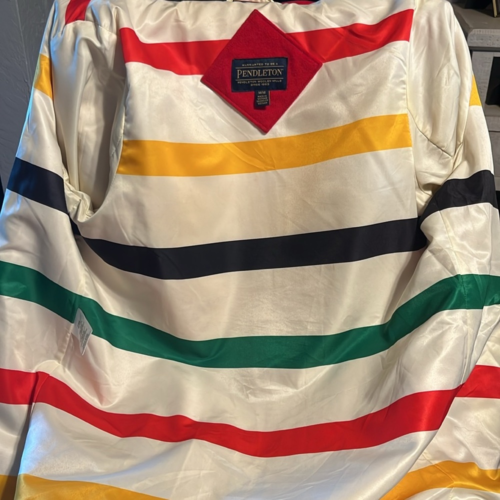 Pendleton Womens Jacket Size Medium. - image 3
